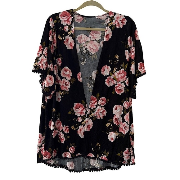 Black & Pink Floral Print Cover Up - Picture 3 of 10